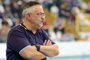 antrenor csm targoviste